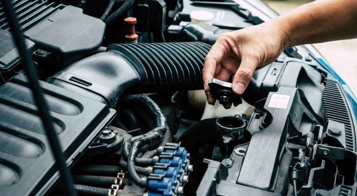 Car Radiator Flush: जानिए कार के लिए क्यों जरूरी है रेडिएटर फ्लश, क्या हैं फायदे?