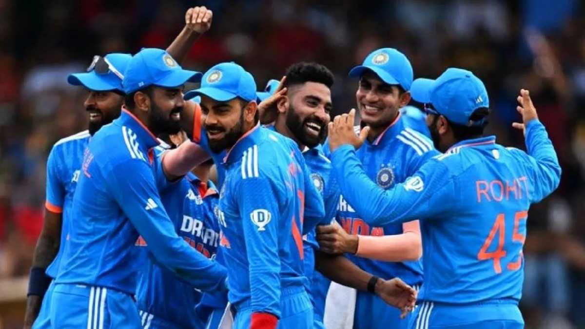 ICC CWC 2023: विश्व कप में भारतीय गेंदबाजों ने की ऑस्ट्रेलिया के रिकॉर्ड की बराबरी, सिराज के 2 विकेट लेते ही भारतीय टीम के नाम दर्ज होगा ये अनोखा रिकॉर्ड
